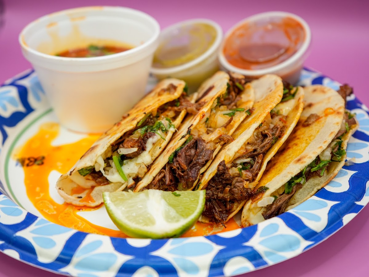 Mexi-Deli & University Exxon Photos 2